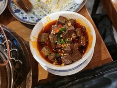 土冒血旺-炉小二铜锅牛蛙•川湘菜(三里屯店)