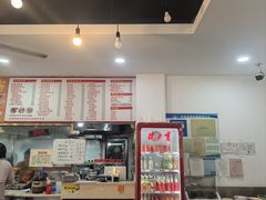 -裕新楼粉面馆·石磨手工粉(四方坪店)