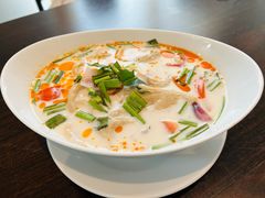 -Chom Cafe and Restaurant