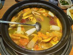 -一朵菌·野生菌探索家火锅(南亚店)