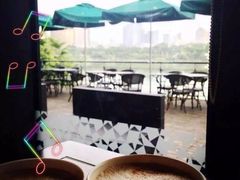 -星巴克(南宁民歌湖店)