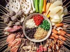 -两三事小郡肝串串香火锅(桂庙店)