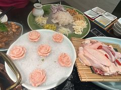 -得意咚瓜·顺德鱼生·冬瓜火锅(深圳首店)