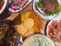 -老滇山寨•云南特色菜•地方菜•民族风情歌舞表演(金碧店)