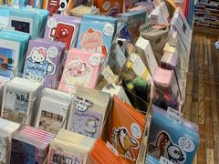 -猫的天空之城概念书店(杭州南宋御街店)