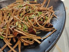 香椿苗拌黑豆腐丝-鑫巴蜀(和平里店)