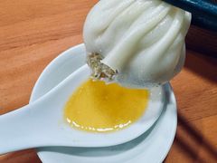 -莱莱小笼·乔艾