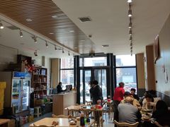 大堂-天添纸包鸡家常菜