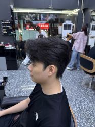 -藤野造型专业烫染接发