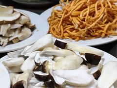 -菌之家·专业纯野生菌火锅·特色炒菌