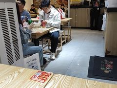 -魔都三兄弟酸辣粉·蘸卤炸串(虹桥万科店)