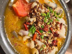 杨林酸菜鱼-云海肴·汽锅鸡·云南代表菜(浦江欢乐颂店)