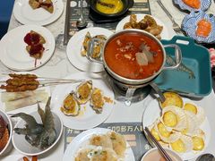 -金马门国际美食百汇(珞喻路店)