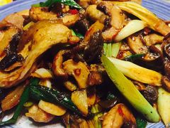 菌菇回锅肉-那家小馆•北京菜•烤鸭(中关村店)