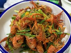 -虾弄弄海派小龙虾·牛羊蝎子火锅