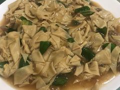 -王三美食(荷斯坦牛路店)