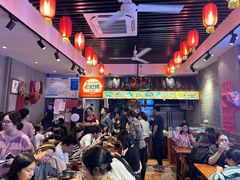 -爆炸头阿姨小四川正宗川味小吃(无任何分店)