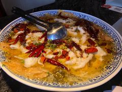 老坛子酸菜鱼-桂二老坛酸菜鱼(三街两巷店)