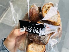蜂蜜橘子麦法包-PAPER STONE BAKERY(天环店)