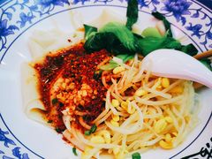 油泼扯面-陕味食族油泼面·小炒盖码面(双榆树店)