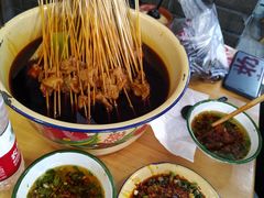 -拈签一笑黄牛肉辣卤串串