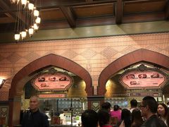 等位区-大冒险家餐厅