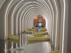 -涨巢·潮玩水疗局