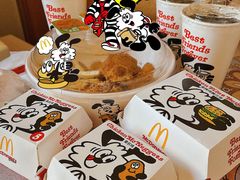 -麦当劳(展览路店)