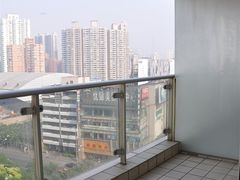 单人间里的大阳台-上海徐汇瑞峰酒店
