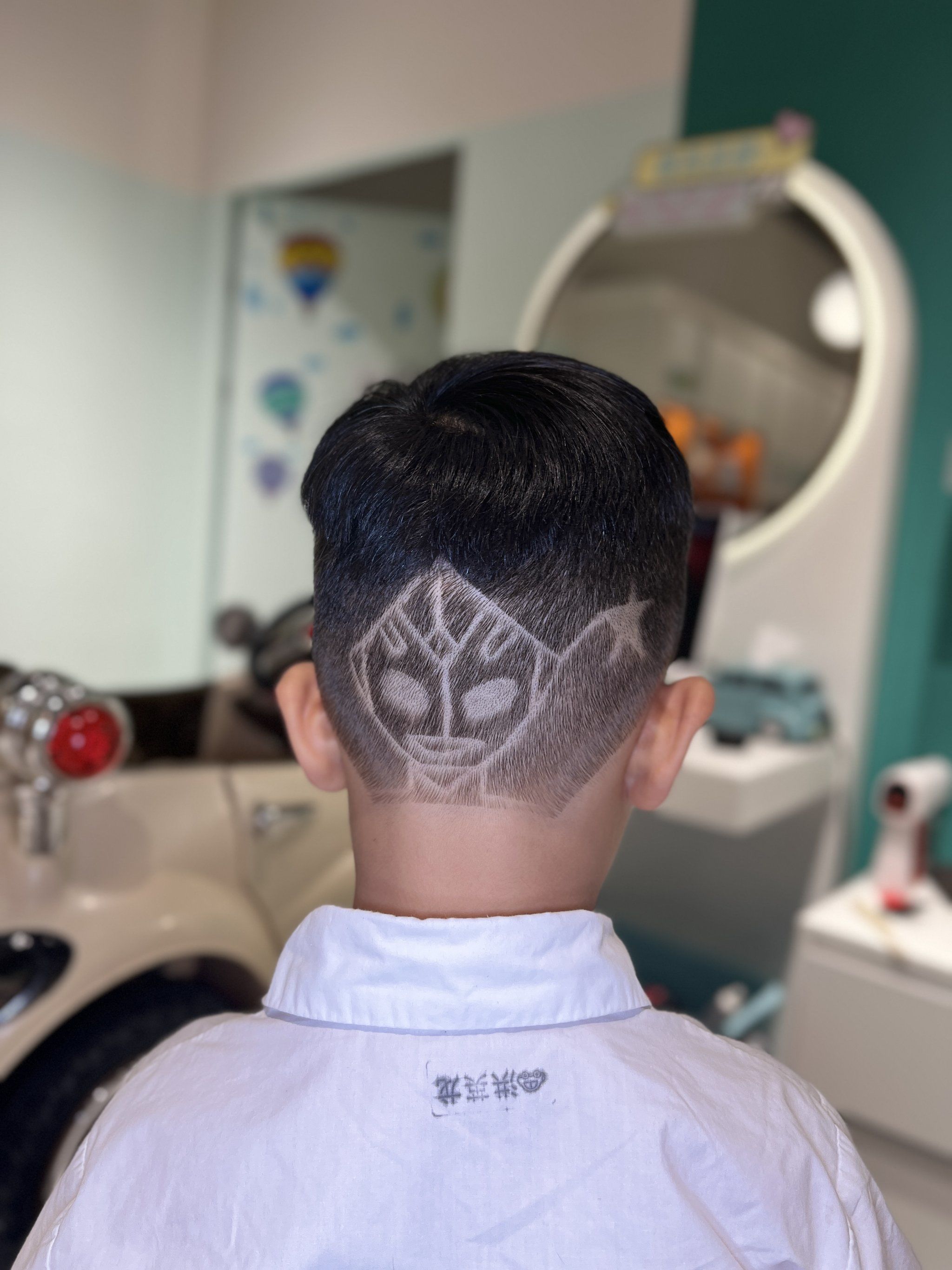 儿童发型雕刻专业儿童理发