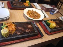 -必胜客(WOW中心城店)
