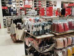 -优衣库(郑州二七万达广场店)