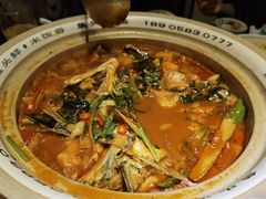 -魏铭鱼头捞饭(晋阳路店)