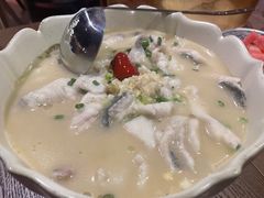 酸菜鱼-肆海小川菜酒馆Wine Bistro (青年路店)