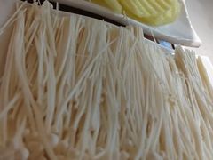金针菇-潮牛壹号鲜牛肉火锅(新亚太店)