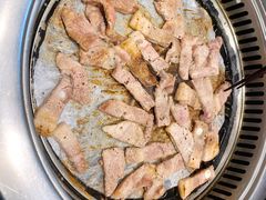 烤厚切黑香猪五花肉-烤路里·韩国品质自助烤肉(石路天虹4号店)