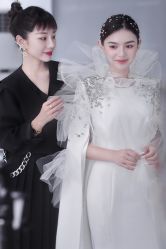 -艾米丽婚纱礼服