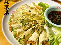 -国庆鱼头鱼尾馆(盛世华庭店)