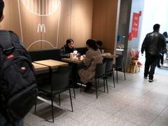 大堂-麦当劳(徐汇漕溪北路百脑汇店)