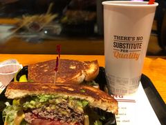 -The Habit Burger Grill 哈比特汉堡(复兴soho店)