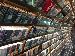 -钟书阁(珍园店)