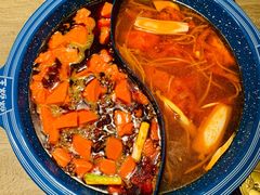 重庆红油经典鸳鸯锅-王歘歘·chuǎ火锅(五道营店)