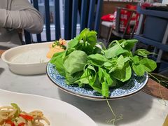 -尚尚仙·酸汤猪手·猪肚鸡火锅(华联万柳购物中心店)