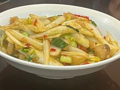 油渣炒大白菜-老馆子·建德菜·山肴鱼鲜(海威新界店)