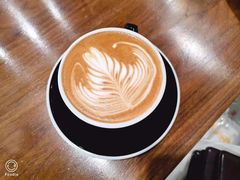 Latte-black rainbow coffee