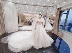 -拉瑞娜LaReine婚纱礼服高级定制