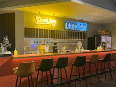 -TASTE ROOM Bar