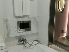 带电视浴缸-广州花之恋城堡酒店