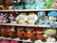 -名创优品(北京新中关购物中心地铁层店)