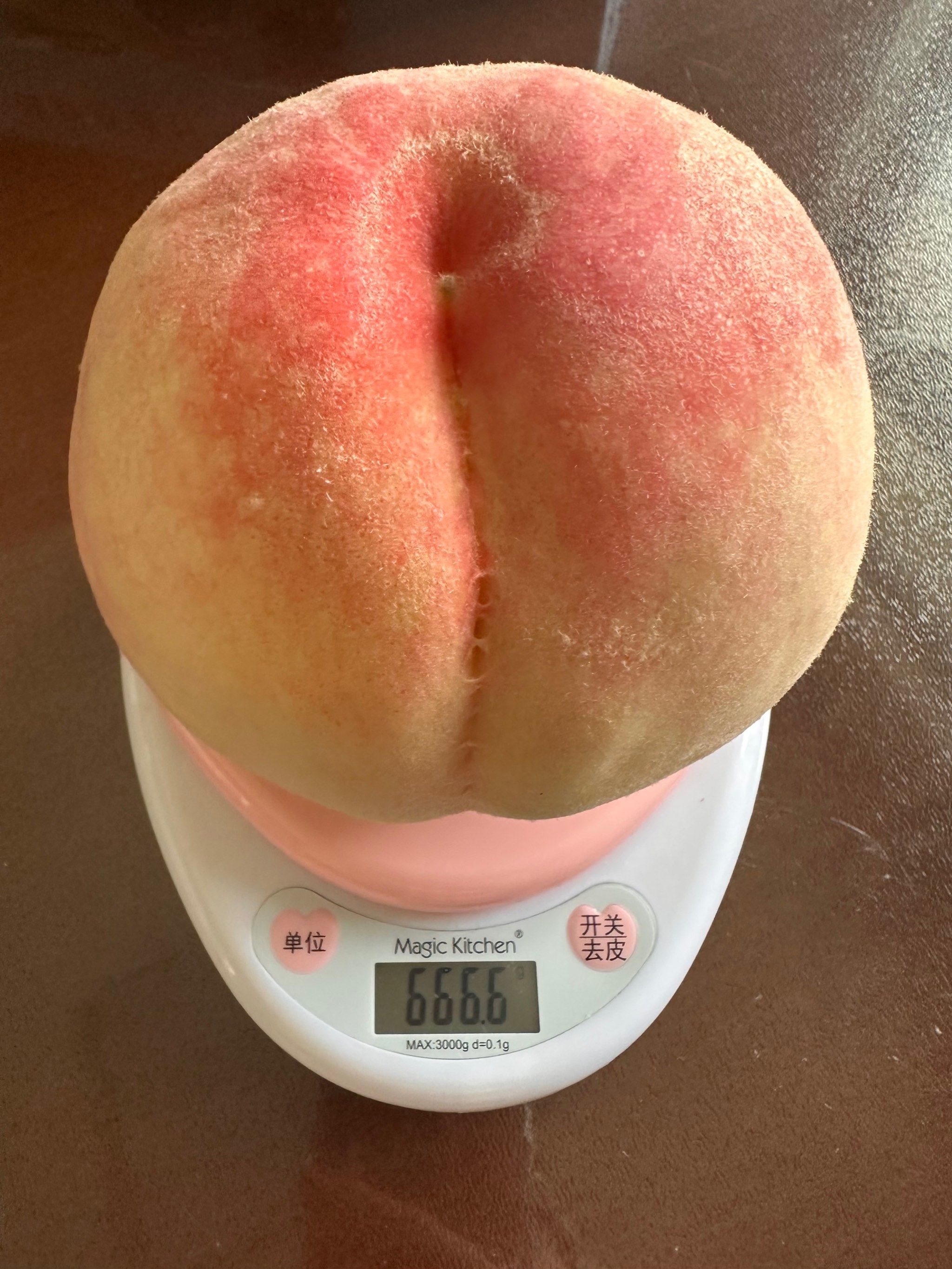 今年的阳山水蜜桃桃王深得我心